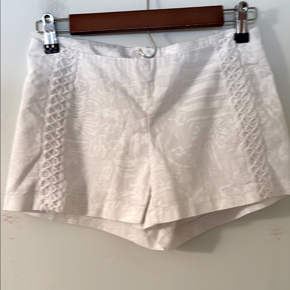 Lilly Pulitzer Lined White Pattern Shorts size 0